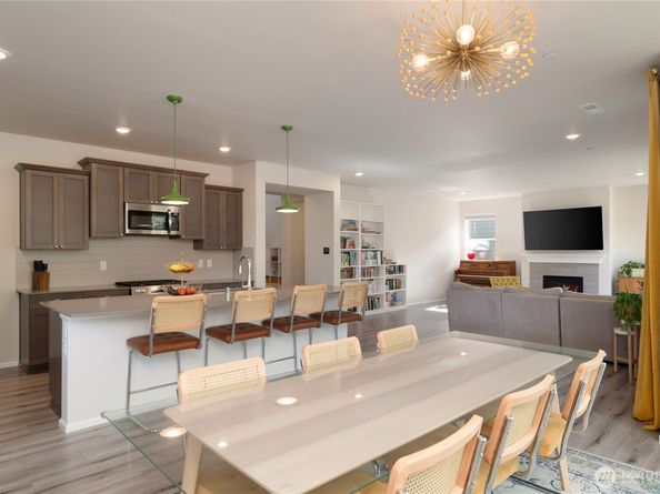 925 Panoramic Loop, Bremerton WA 98312