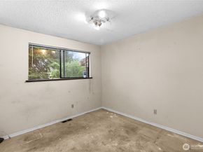 6123 110th Avenue SE, Bellevue WA 98006