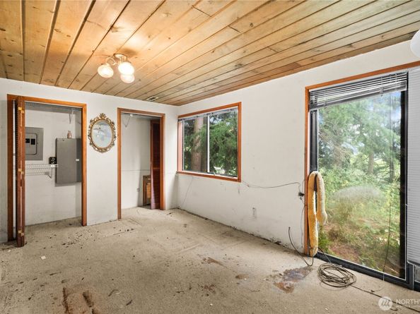 6123 110th Avenue SE, Bellevue WA 98006