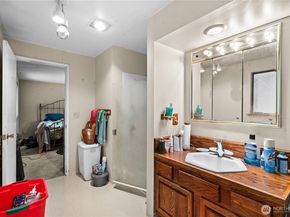 6123 110th Avenue SE, Bellevue WA 98006