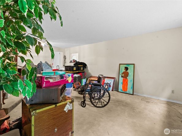 6123 110th Avenue SE, Bellevue WA 98006