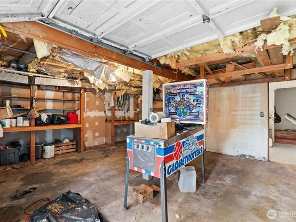6123 110th Avenue SE, Bellevue WA 98006