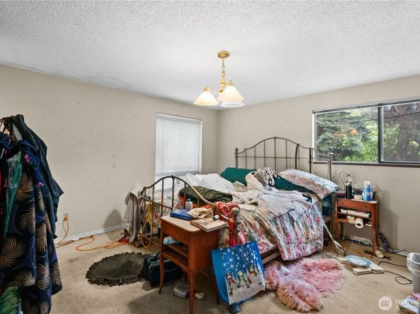 6123 110th Avenue SE, Bellevue WA 98006