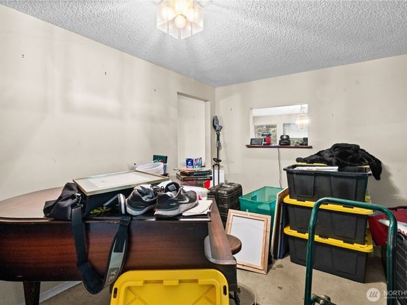 6123 110th Avenue SE, Bellevue WA 98006