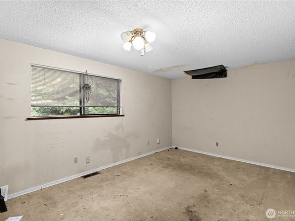 6123 110th Avenue SE, Bellevue WA 98006