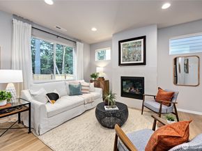 204 NE Shadowhawk Lane, Bremerton WA 98311