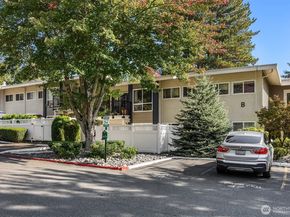 831 126th Place NE B103, Bellevue WA 98005