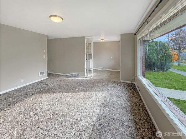 8352 Wabash Avenue S, Seattle WA 98118