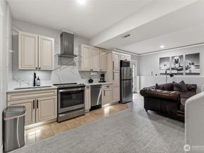 5228 Highland Dr SE, Auburn WA 98092