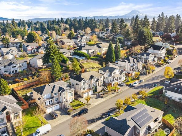 5228 Highland Dr SE, Auburn WA 98092