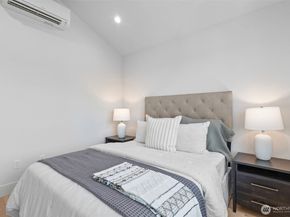 7344 22nd Avenue NW, Seattle WA 98117