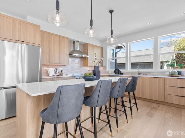 7344 22nd Avenue NW, Seattle WA 98117