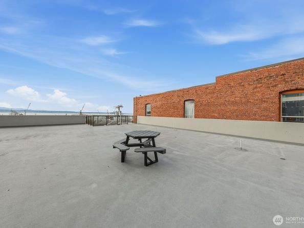 2818 Grand Avenue B212, Everett WA 98201