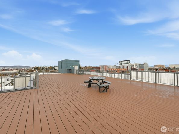 2818 Grand Avenue B212, Everett WA 98201