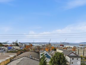 2818 Grand Avenue B212, Everett WA 98201