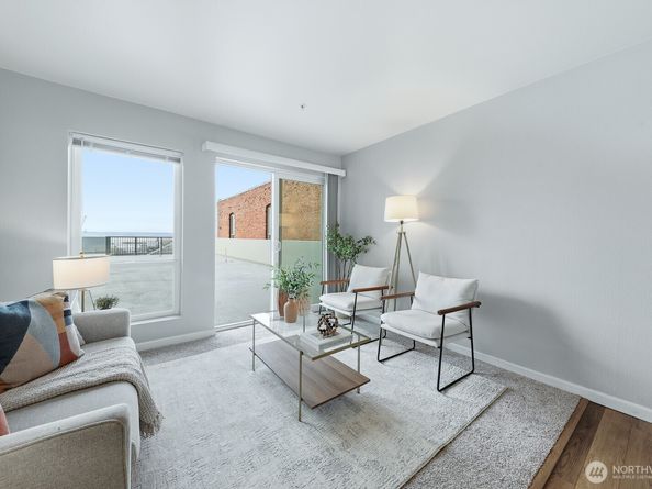 2818 Grand Avenue B212, Everett WA 98201