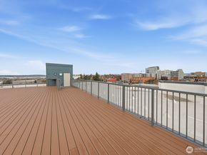 2818 Grand Avenue B212, Everett WA 98201