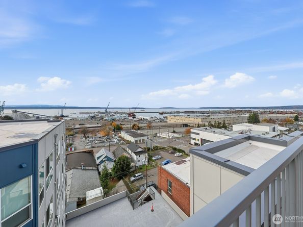 2818 Grand Avenue B212, Everett WA 98201