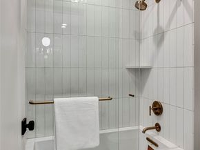 6950 SE Maker Street, Mercer Island WA 98040