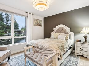 14598 Westminster Way N 102, Shoreline WA 98133