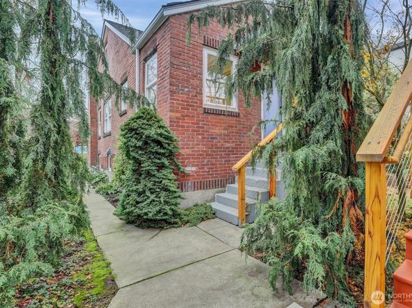 6616 Flora Avenue S, Seattle WA 98108