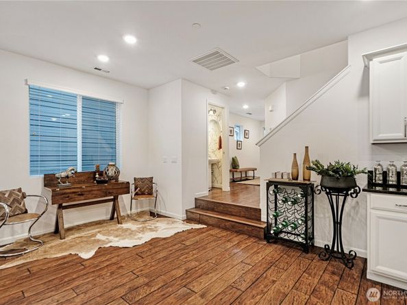 19717 27th Place W B, Lynnwood WA 98036