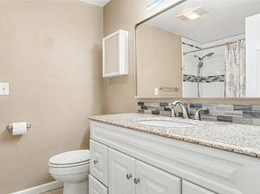 6201 Island Crest Way, Mercer Island WA 98040