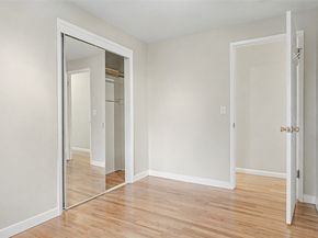 6201 Island Crest Way, Mercer Island WA 98040