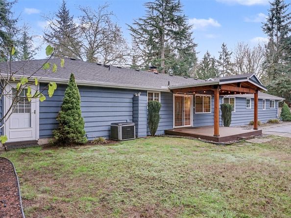 6201 Island Crest Way, Mercer Island WA 98040