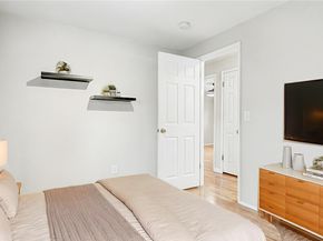 6201 Island Crest Way, Mercer Island WA 98040