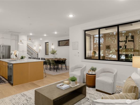 4118 161st Avenue SE, Bellevue WA 98006