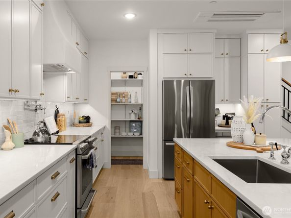 4118 161st Avenue SE, Bellevue WA 98006