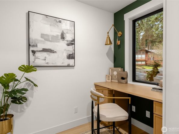 4118 161st Avenue SE, Bellevue WA 98006