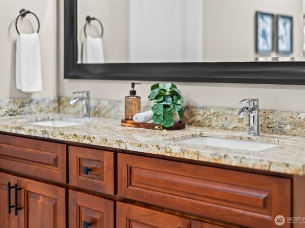 14892 Peacock Hill Road SE, Olalla WA 98359