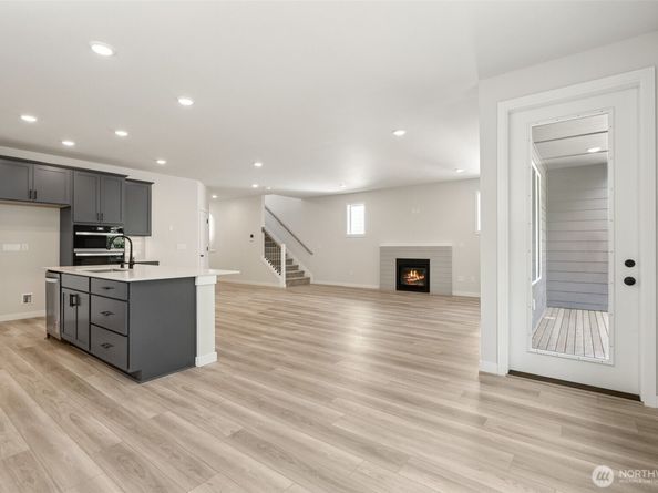 2067 NE Norseman Way, Poulsbo WA 98370