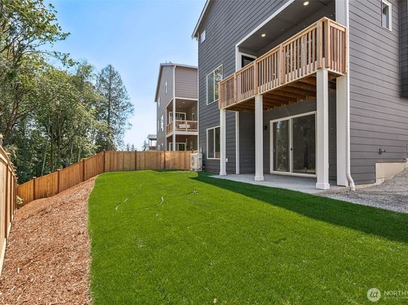 2067 NE Norseman Way, Poulsbo WA 98370