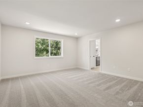 2067 NE Norseman Way, Poulsbo WA 98370