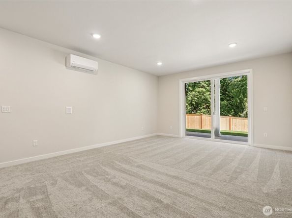 2067 NE Norseman Way, Poulsbo WA 98370