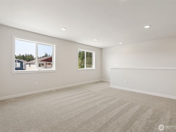 2067 NE Norseman Way, Poulsbo WA 98370