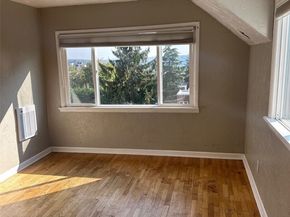 215 W Kinnear Place, Seattle WA 98119