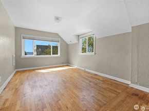 215 W Kinnear Place, Seattle WA 98119