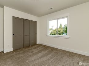 124 S 108th Place, Seattle WA 98168