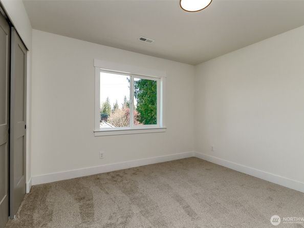124 S 108th Place, Seattle WA 98168