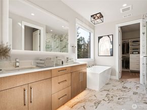14460 133rd Place NE 4, Woodinville WA 98072