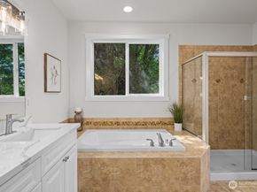9304 S 223rd Place, Kent WA 98031