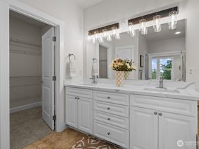 9304 S 223rd Place, Kent WA 98031