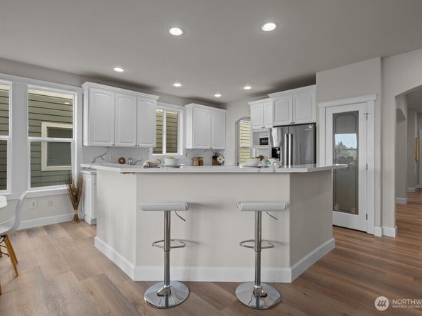 9304 S 223rd Place, Kent WA 98031