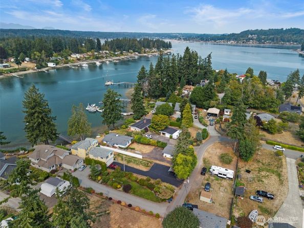 1314 NE South Petterson Road, Keyport WA 98345