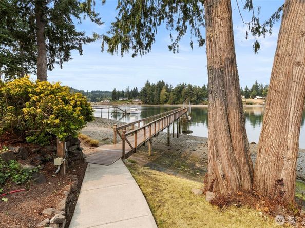1314 NE South Petterson Road, Keyport WA 98345