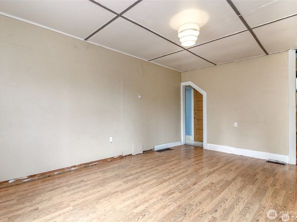 1551 N Callow Avenue, Bremerton WA 98312